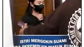 seorang istri sah melayangkan protes keras