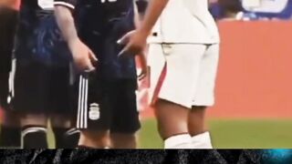 Lionel Messi bertukar kata dengan Jude Bellingham 3