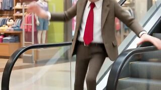 Bean's Funniest Shopping Mall Adventure! 🛒😂