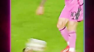 Ketika Messi Mengelabui Lawan Dengan Umpan Cerdiknya 🥶 2