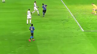 Pure Football Magic in Just Seconds! 🔥⚽