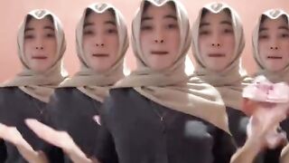 Funkot + hijab 😋