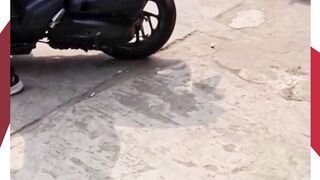 CEKCOK DI JALAN! Pengendara Beat Dipukul Meski Sudah Minta Maaf