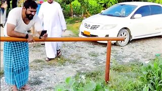 কাজ দেখতে গেছিলাম বাকিটা ইতিহাস.