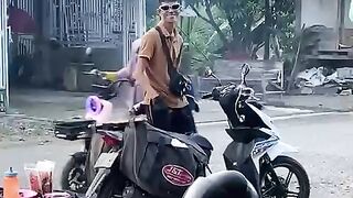 Couriers are always happy wherever they are.