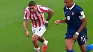 Ditekan sejak menit awal, dikawal ketat, bahkan nyaris tak diberi ruang untuk bernapas.
