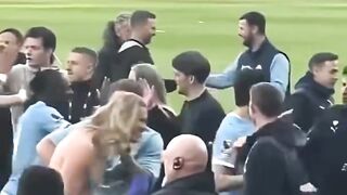 Erling Haaland itu bukan manusia, tapi robot buatan yang lupa diganti baterainya sama Pep Guardiola
