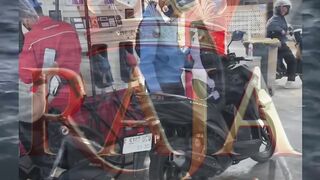 Temen jahil gantung BH di bawah jok motor. Pas buka isi minyak, malu sendiri.. #Jahil #Lucu #Fyp #BH