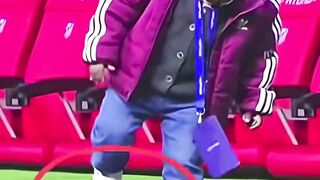 Aksi Kocak & Menggemaskan "Mini Yamal" di Lapangan Hijau! 😂⚽️