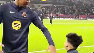 Ketika Sepak Bola Lebih dari Sekadar Pertandingan ❤️⚽