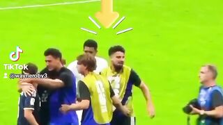 What make Bellingham fight against Argentina player?