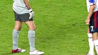 Tatapan sebelum adu penalti sering kali lebih menegangkan daripada penaltinya sendiri