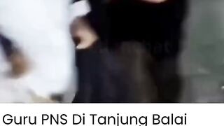 Warga Ngamuk! Guru PNS Diduga Serahkan Murid Yatim ke Suami untuk Dilecehkan