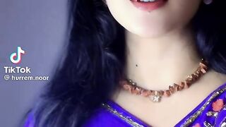 Pretty Girl 250