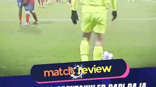 Bagi Messi, malam itu menjadi pelajaran langsung dari seorang maestro bola mati