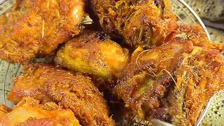 Resep Ayam Goreng Marinasi Serai + Sambal Merah Pedas Gurih yang Bikin Ketagihan! 🤤