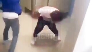 Two students fight and one gets knocked out 🥊💀
