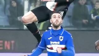 CR7 Airlines: Terbang tinggi, bertahan di udara, dan mencetak gol indah.