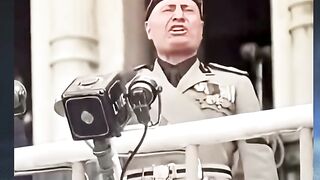 Rahasia Foto Mussolini Terlihat Tinggi ‼️