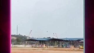 Angin Puting Beliung Terjadi di Kawasan PT VME Sekupang, Batam