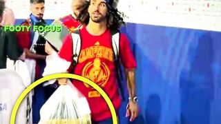 Mengapa Spanyol Membawa Pulang Trofi Piala Dunia dalam Kantong Plastik? 🤣☠️