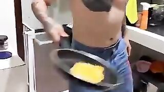 Sambalnya tolong dipisah ya mas