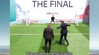 Momen sepak bola paling konyol yang pernah ada!