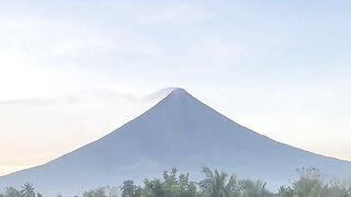 Mayon Volcano 🌋