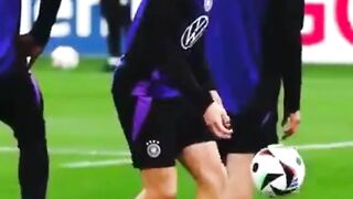 Sabotase Branding" paling menarik dalam sejarah sepatu bola! 👟💥
