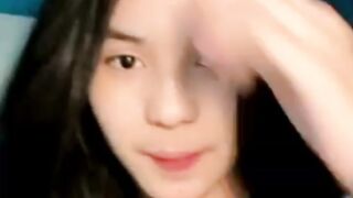 Moment Kocak Trisha JKT48 Live Cerita Mau Coret Kamar Mamanya