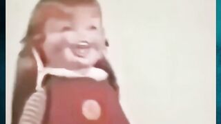 Iklan boneka 1970-an yang terasa aneh ‼️