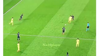 Mesin gol pada masanya, Luis Suarez.