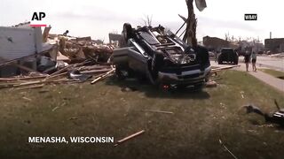 Wisconsin tornado flips over cars, damages homes and knocks out power