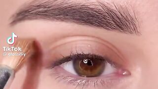 Glamish makeup