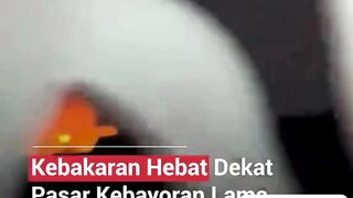 🚨 Kebakaran hebat terjadi di kawasan Pasar Kebayoran Lama, Jakarta Selatan.