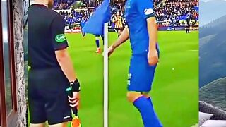 Pemain Ini Melakukan Trik Sepak Pojok yang Jenius 🧠⚽️