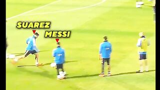 Momen ikonik tersebut terjadi saat sesi latihan FC Barcelona