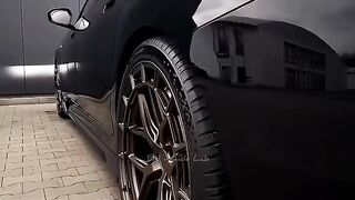 New BMW i7 LARTE Carbon build on one of the rarest BMWs ever made _ Special