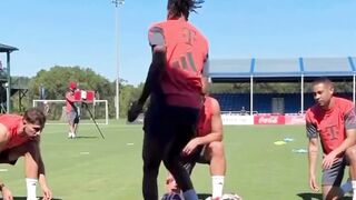 Michael Olise tidak kurang dari wahyu untuk Bayern Munich selama kampanye 2025/26