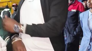 Tabia ya kujisaidia barabarani