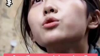 gadis cantik penuh kesedihan