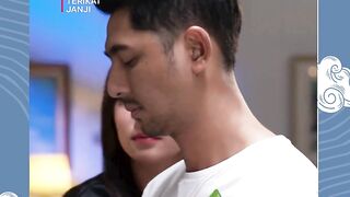Kita juga ikut mesam-mesem 🥰