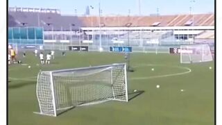 Kenapa Dia jadi kiper
