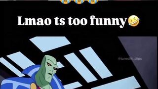 Superman trolling Batman