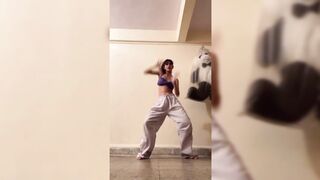 Indian Girl Rojin Oli Dance 4