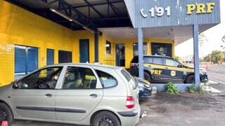P R F apreende carga de vinhos importados ilegalmente avaliada em R$ 20 mil em Barão de Cotegipe
