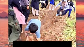 seketika kena mental para pendaki liat bocil kek gni
