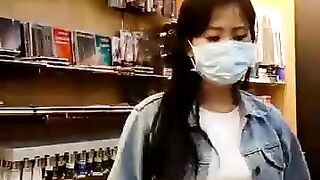 Girl show bra _ film