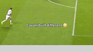 Kalau menurutmu ini gol biasa, coba lihat lagi.