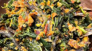 Sambal Ikan Asin Daun Singkong! Punya Daun Singkong Jangan Cuma Disantenin Terus 🌿🔥